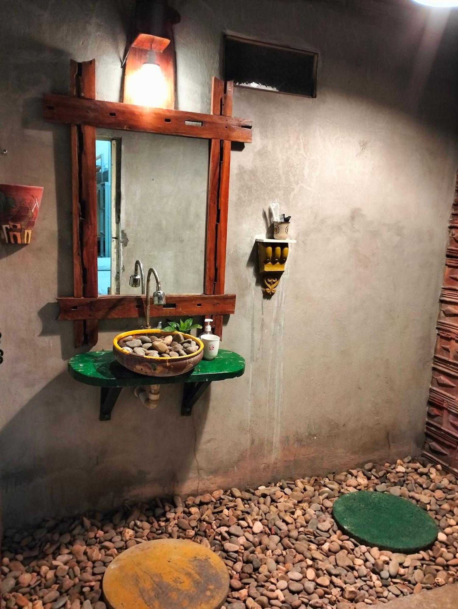 Highway 20 Homestay Фонгня Экстерьер фото